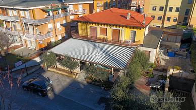 ALBERGO A PESCHIERA DEL GARDA