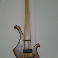 Basso artigianale 6 corde fretless