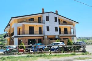 Locale commerciale di 230 mq