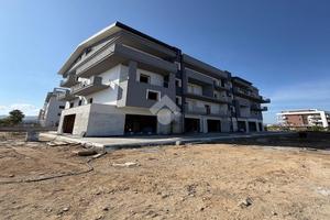 3 LOCALI A CORIGLIANO-ROSSANO