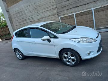 ricambi Ford fiesta del 2011 tipo motore STJB