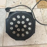 8 PAR LED + Controller 192 DMX + Flight Case