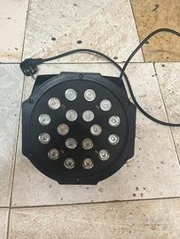 8 PAR LED + Controller 192 DMX + Flight Case