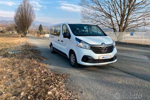 RENAULT TRAFIC - 6 POSTI - AUTOCARRO - rif.104C