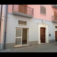 Locale ad uso artigianale/commerciale ecc