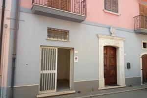 Locale ad uso artigianale/commerciale ecc