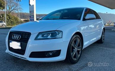 Audi A3 1600 Tdi 105 cv