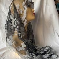 Velo nero pizzo con dettagli floreali vintage