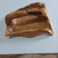 oggetti in legno scolpiti a mano