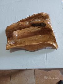 oggetti in legno scolpiti a mano