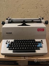 Macchina da scrivere FACIT