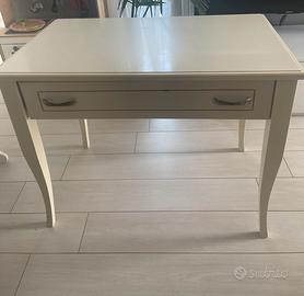 Scrittoio/consolle classica laccata col crema