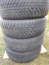 4 gomme nexen 4 stagioni 215/60/17