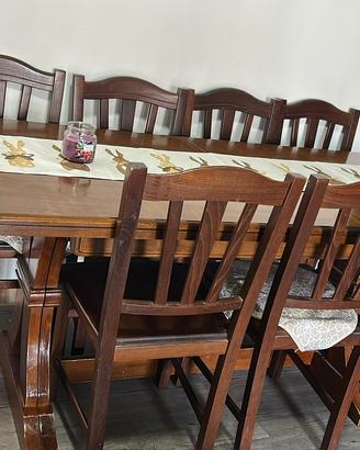 Tavolo in noce con 6 sedie