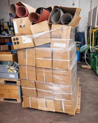 Lotto nastri abrasivi 1350x2620 nuovi varie grane