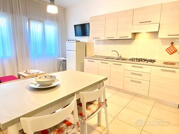 BILOCALE PIANO TERRA 150m SPIAGGIA