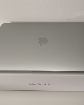 Apple Macbook Air