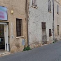 ABILI INVESTITORI Locale Commerciale con Reddito G