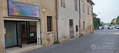 ABILI INVESTITORI Locale Commerciale con Reddito G