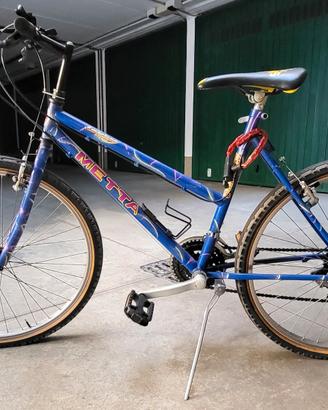 Bicicletta mountain bike Metta