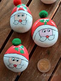 Sassi dipinti Babbo Natale 