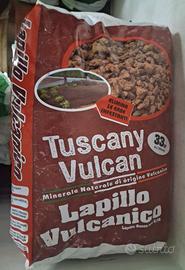 N°3 sacchi 33Lt. lapillo vulcanico rosso 8/15 mm