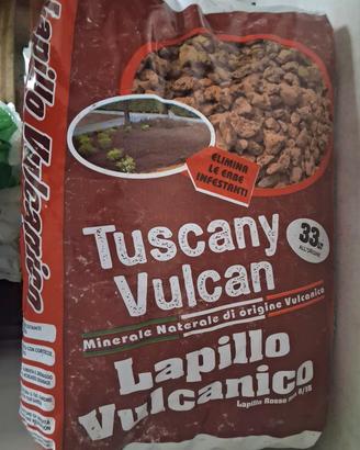 N°3 sacchi 33Lt. lapillo vulcanico rosso 8/15 mm