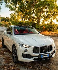 Maserati Levante 3.0 🔱 V6 Diesel - Carbonio Zegna