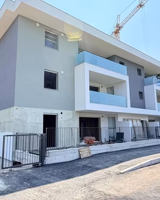 Appartamento di 138 m² con 4 locali a Pedrengo