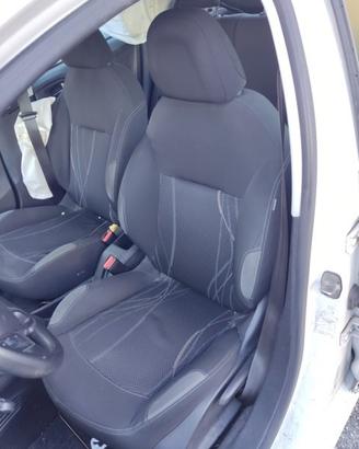 Sedile anteriore sx PEUGEOT 208 del 2012