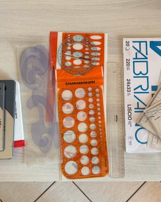 set strumenti scolatici geometria/disegno tecnico