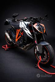 KTM  SUPERDUKE 1290 R