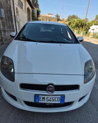 AUTO IN  CONDIZIONI OTTIME  PREZZO TRATTABILE