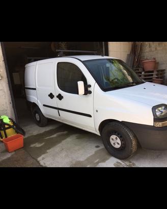 Per Fiat Doblò pianale di carico e accessori.