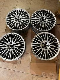 Cerchi da 17 pollici alfa 147