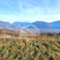 PATONE LOC. RISAL: INCANTEVOLE AMPIO TERRENO