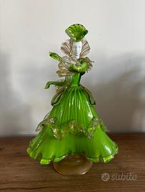 Statuina dama goldoniana in vetro di Murano