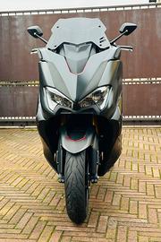 Tmax 530 dx sport