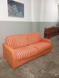 divano matrimoniale come foto 