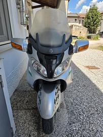 Suzuki Burgman 650 