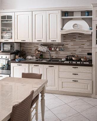 cucina  stile shabby con porte massello