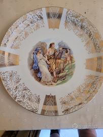 piatto in porcellana e oro 