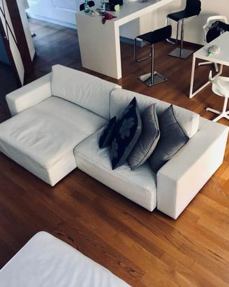 DIVANO DESIGN | Flexteam GENIUS con pouf in pelle