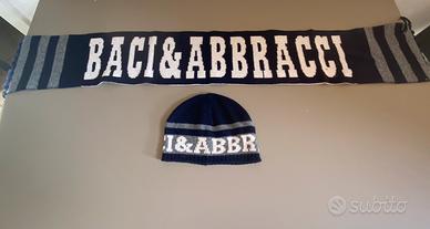 Cuffia e sciarpa “Baci & Abbracci”