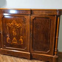 credenza in stile con intarsi  e bronzi