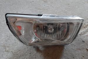 Faro Anteriore Mithubishi L200