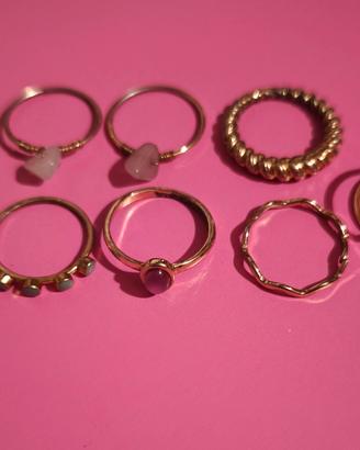Set di 8 anelli colore oro
