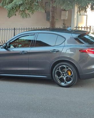  Alfa Romeo Stelvio 