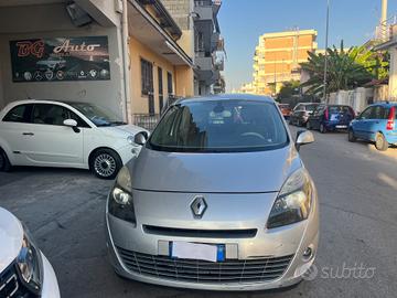 Renault Scenic 1.9 dCi 130CV Dynamique 7 posti