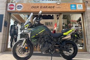 Benelli TRK 702 X - tris borse incluso